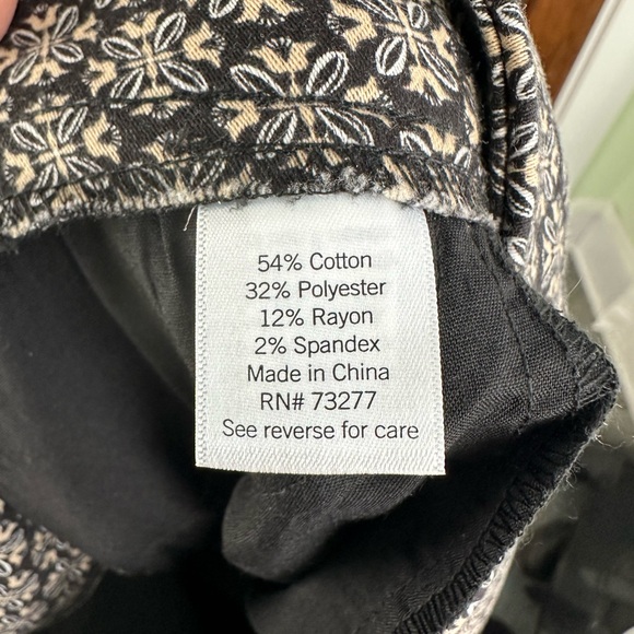 NWT Croft & Barrow The Effortless Stretch Pant 12 Black Geo Pull On Mid Rise - Picture 6 of 10